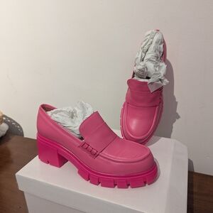L'INTERVALLE Bold Pink Platform Loafers